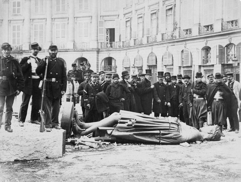 La Comuna de París: Un gobierno insurreccional que marcó la historia