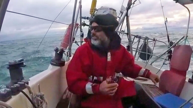 Navegando en un velero: Descubre una experiencia única en el mar Mediterráneo