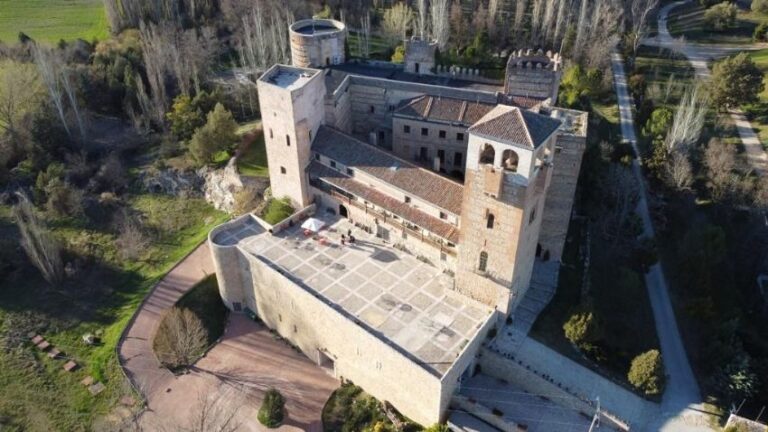 ¡Se vende castillo! Descubre el mágico Castillo de Castilnovo
